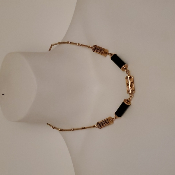 Sarah Coventry Green stone jade goldtone geometric Celtics design vintage - Picture 6 of 6